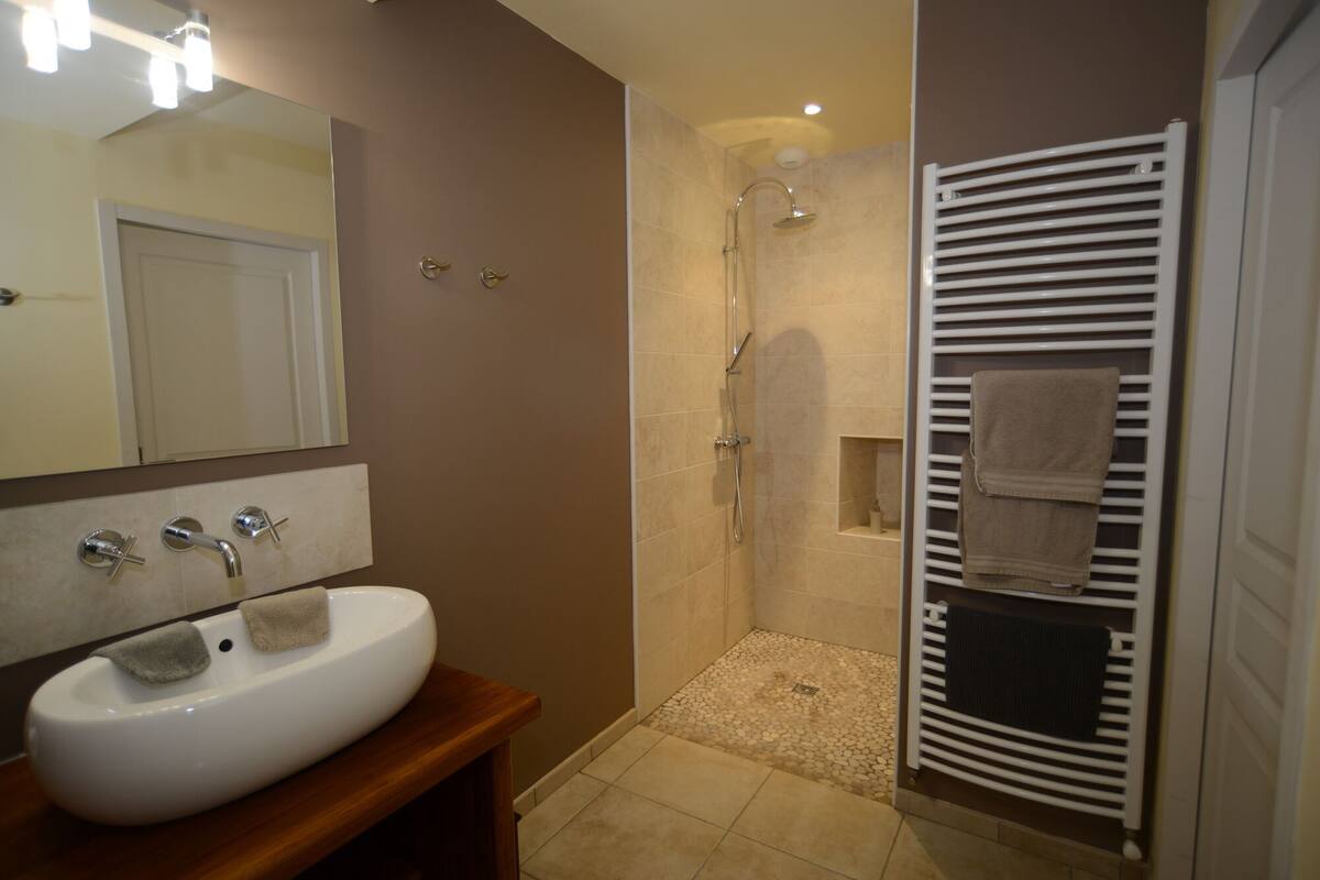 Comfort Double Room, Garden View (Escales ultramarines) | Bathroom