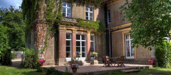 Albert Cottage Hotel