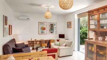 Villa, 3 Bedrooms | Living area | Flat-screen TV