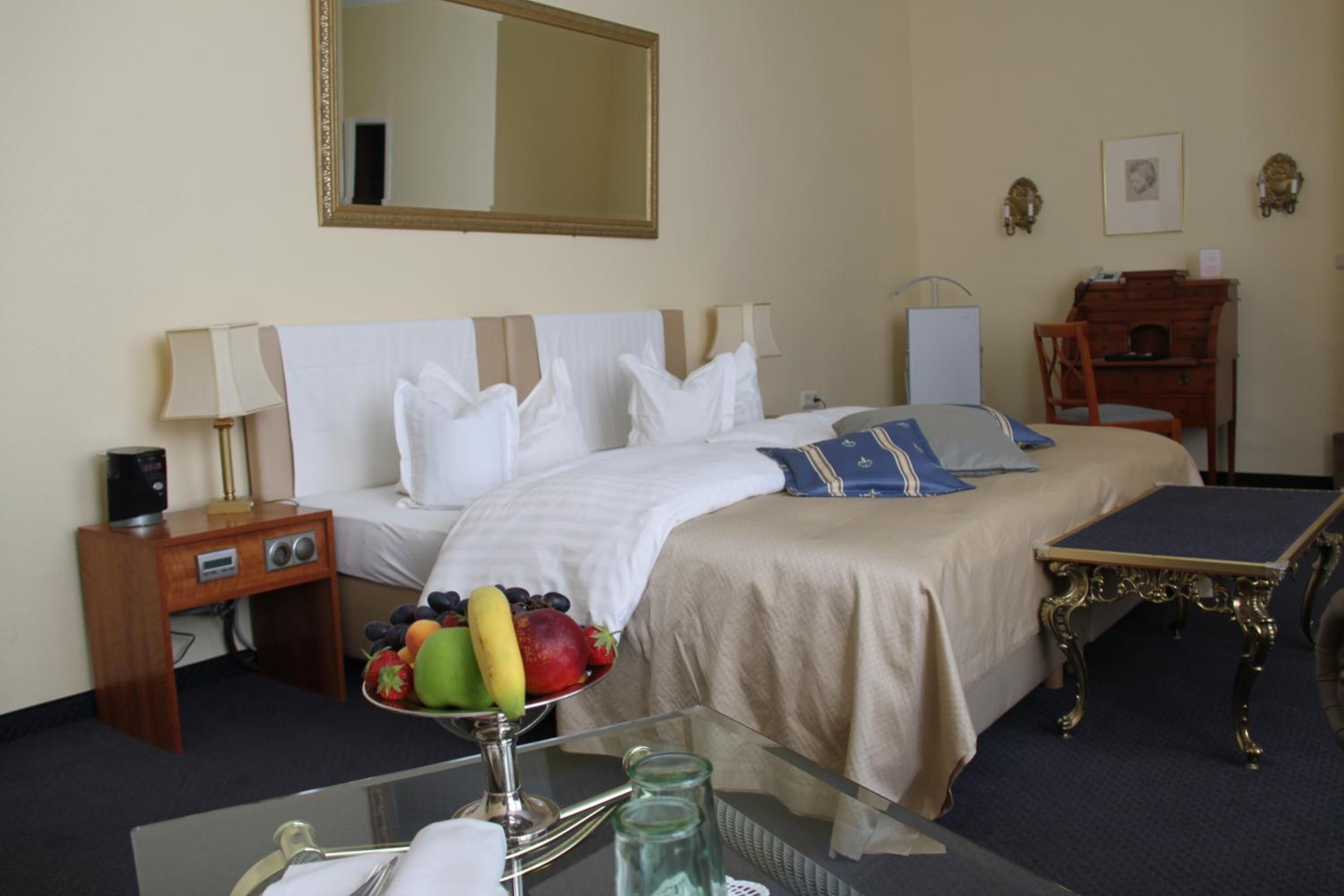 1 bedroom, minibar, desk, blackout curtains