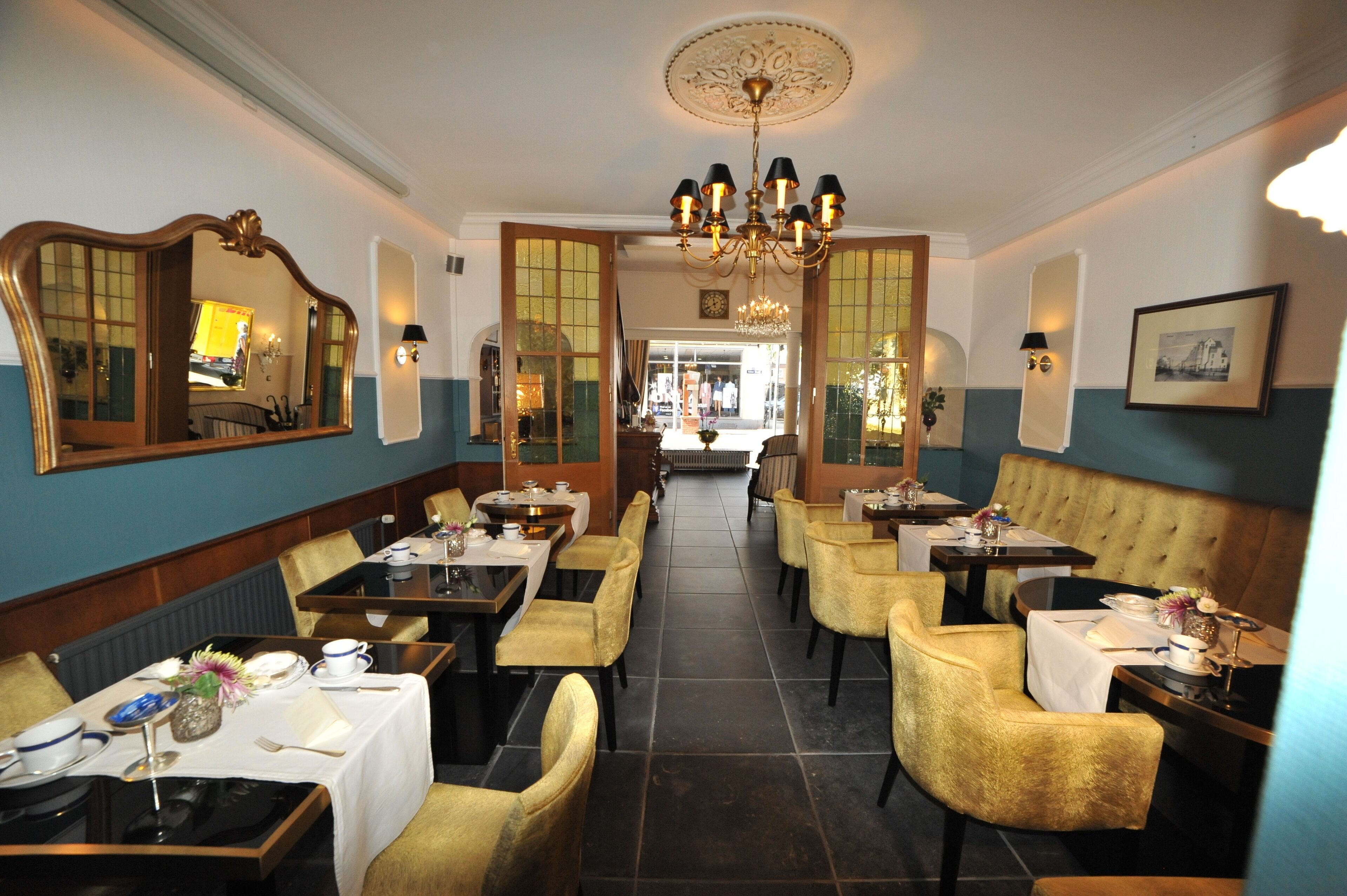 daily continental breakfast (eur 13.90 per person)