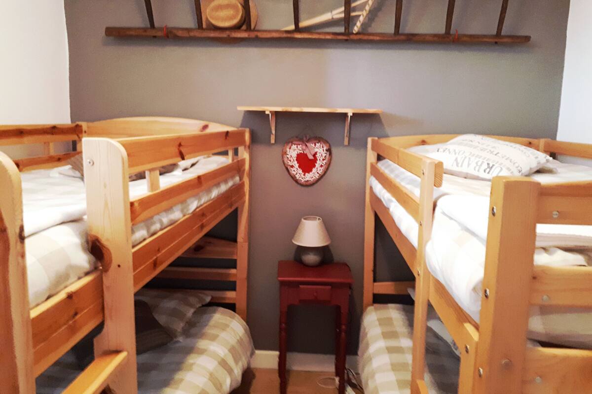 Basic Shared Dormitory, Mixed Dorm, Shared Bathroom | 1 bedroom, individually decorated, cribs/infant beds, free WiFi