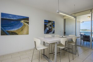 Comfort Apartment, 2 Bedrooms, Pool Access, Ocean View | In-room dining - 1 Bright Point Apartment 1401 (Nelly Bay)