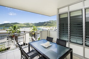 Comfort Apartment, 2 Bedrooms, Pool Access, Ocean View | Terrace/patio