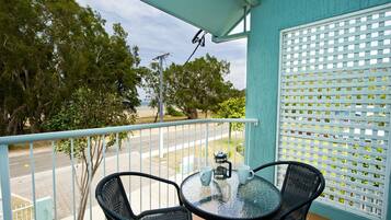 Comfort Apartment, 2 Bedrooms, Ocean View | Terrace/patio