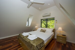 Comfort Apartment, 1 Bedroom, Pool Access, Resort View | 1 bedroom, iron/ironing board, cribs/infant beds, rollaway beds - Canopy Chalet 10 (Nelly Bay)