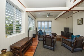 Superior House, 4 Bedrooms, Private Pool, Beachfront | Living room
