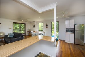 Family House, 3 Bedrooms, Garden View | Living area