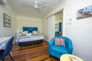 Family Apartment, 1 Bedroom, Pool Access, Garden View - Kooyong Apartment 5 (Arcadia)
