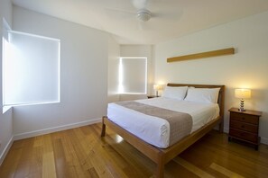 Appartamento familiare, 3 camere da letto, accesso alla piscina, di fronte alla spiaggia | 3 camere, ferro/asse da stiro, culle/letti per bambini (a pagamento)