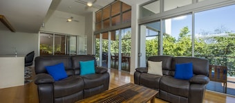 Maggies Beachfront Apt. 12