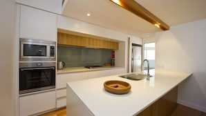 Ảnh chưa phân loại, 4 trong số 17 ảnh, nút