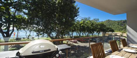 Superior Apartment, 3 Bedrooms, Pool Access, Beachfront | Terrace/patio