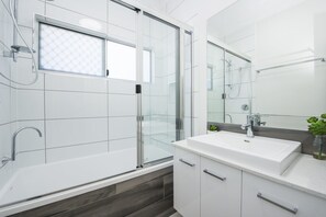 Maison Supérieure, 6 chambres, piscine privée, en front de plage | Cuisine privée