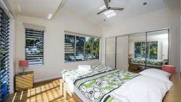 Rumah Keluarga, 3 kamar tidur, pemandangan samudra, menghadap pantai | 3 kamar tidur dan setrika/meja setrika