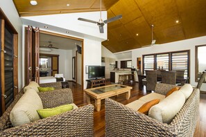 Superior Villa, 2 Bedrooms, Pool Access, Beachfront | Living room