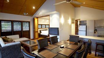 Family Villa, 2 Bedrooms, Pool Access, Beachfront | In-room dining