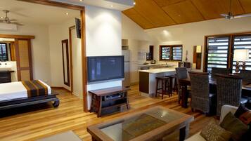 Vila Keluarga, 2 kamar tidur, akses ke kolam renang, menghadap pantai | Area keluarga | TV dan pemutar DVD