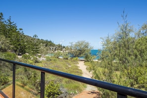 Casa exclusiva, 4 habitaciones, alberca privada, frente al mar | Vista desde la habitación
