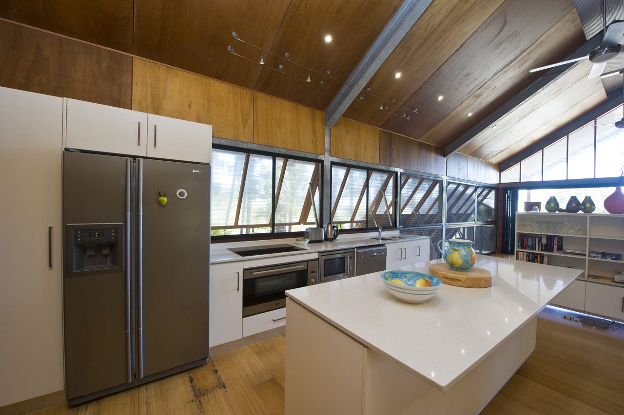 Family House, 3 Bedrooms, Garden View | Private kitchen | Coffee/tea maker, full-sized fridge, microwave, oven