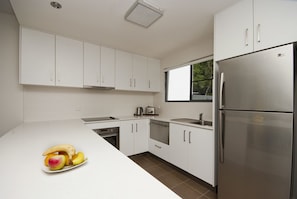 Family House, 3 Bedrooms, Pool Access, Garden View | Private kitchen | Full-size fridge, microwave, oven, stovetop