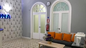 Lobby - Hostel Friends Barcelona (Barcelona)