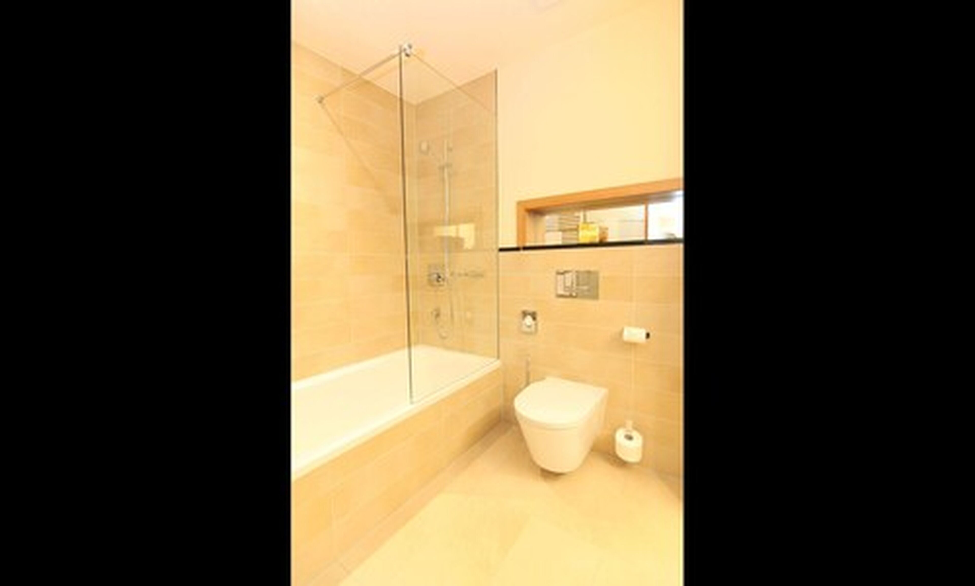 comfort double room | bathroom | shower, free toiletries, hair dryer, bathrobes