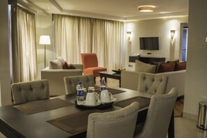 Dining - LONGONOT PLACE SUITES - Nairobi, City Centre CBD (Nairobi)