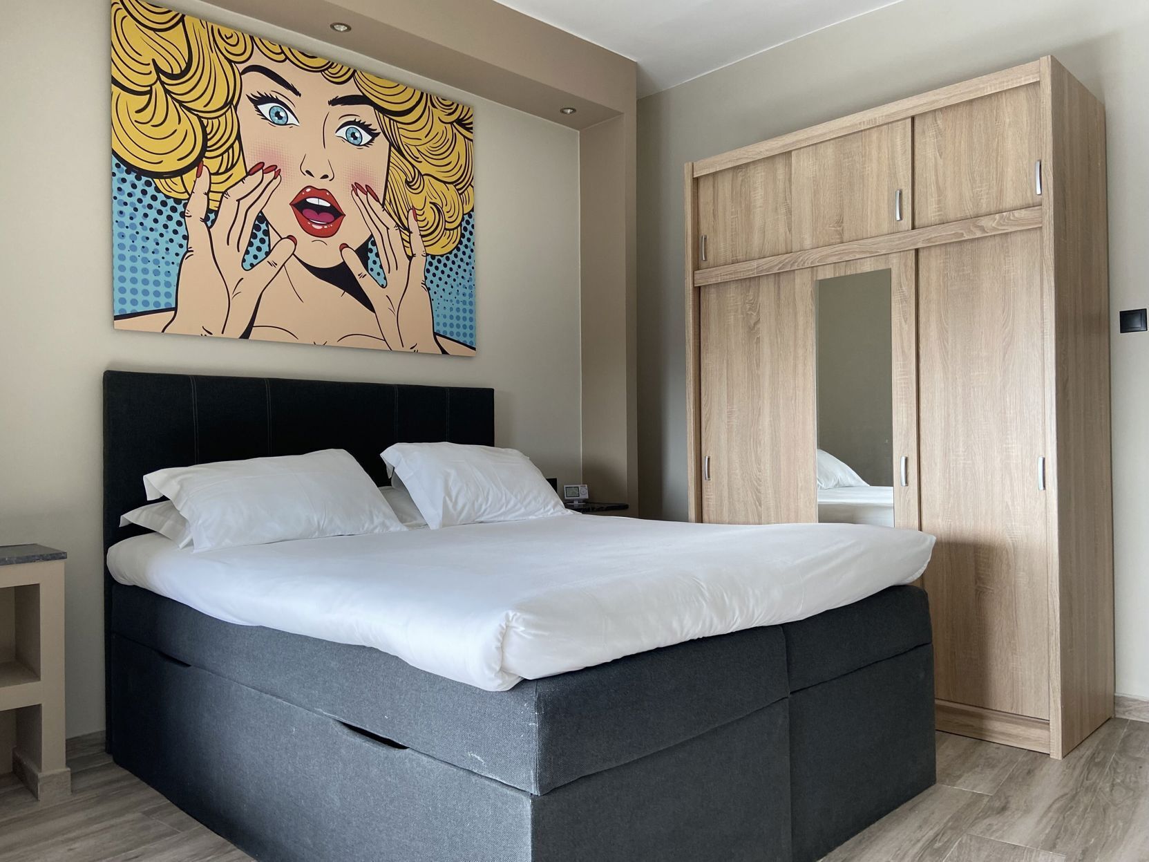 Seprai premium, minibar gratis, kedap suara, dan setrika/meja setrika