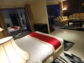 Minibar, in-room safe, desk, blackout curtains