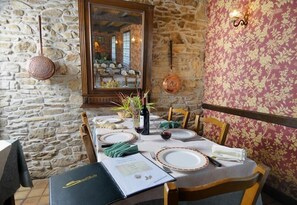 Dining - Hotel Restaurant Vernat (Favars)
