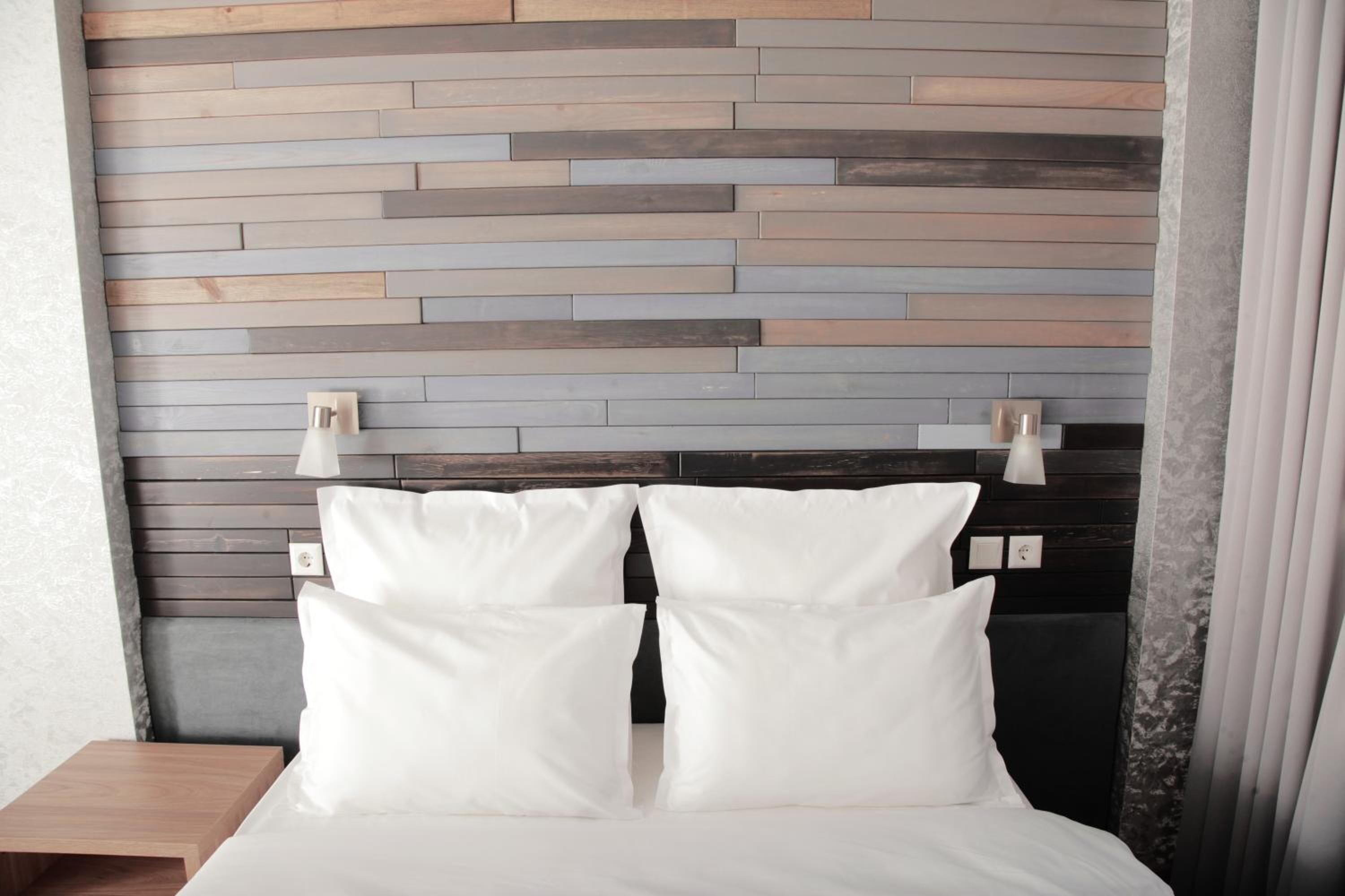 Literie de qualité supérieure, coffres-forts dans les chambres, bureau