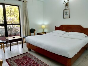 ห้องซูพีเรีย, เตียงใหญ่ 1 เตียง | เครื่องนอนระดับพรีเมียม, ตู้นิรภัยในห้องพัก