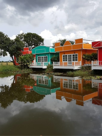 Property grounds. S. Parsukdee Resort