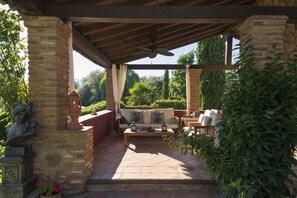 บาร์ (ในที่พัก)