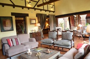 ทีวีจอแบน