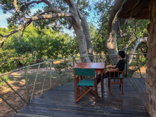 Basic-Chalet, Mehrere Betten, Balkon, Bergblick | Terrasse/Patio