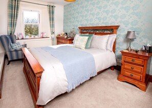 Double Room | Dihias secara berasingan, dilengkapkan perabot secara berasingan 