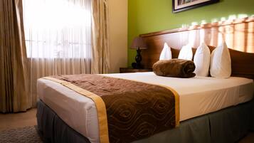 Căn hộ Deluxe, 1 giường cỡ queen, bếp, cạnh hồ bơi | 1 phòng ngủ, bộ đồ giường cao cấp, két bảo mật tại phòng, bàn