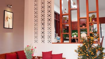 Área de estar no saguão