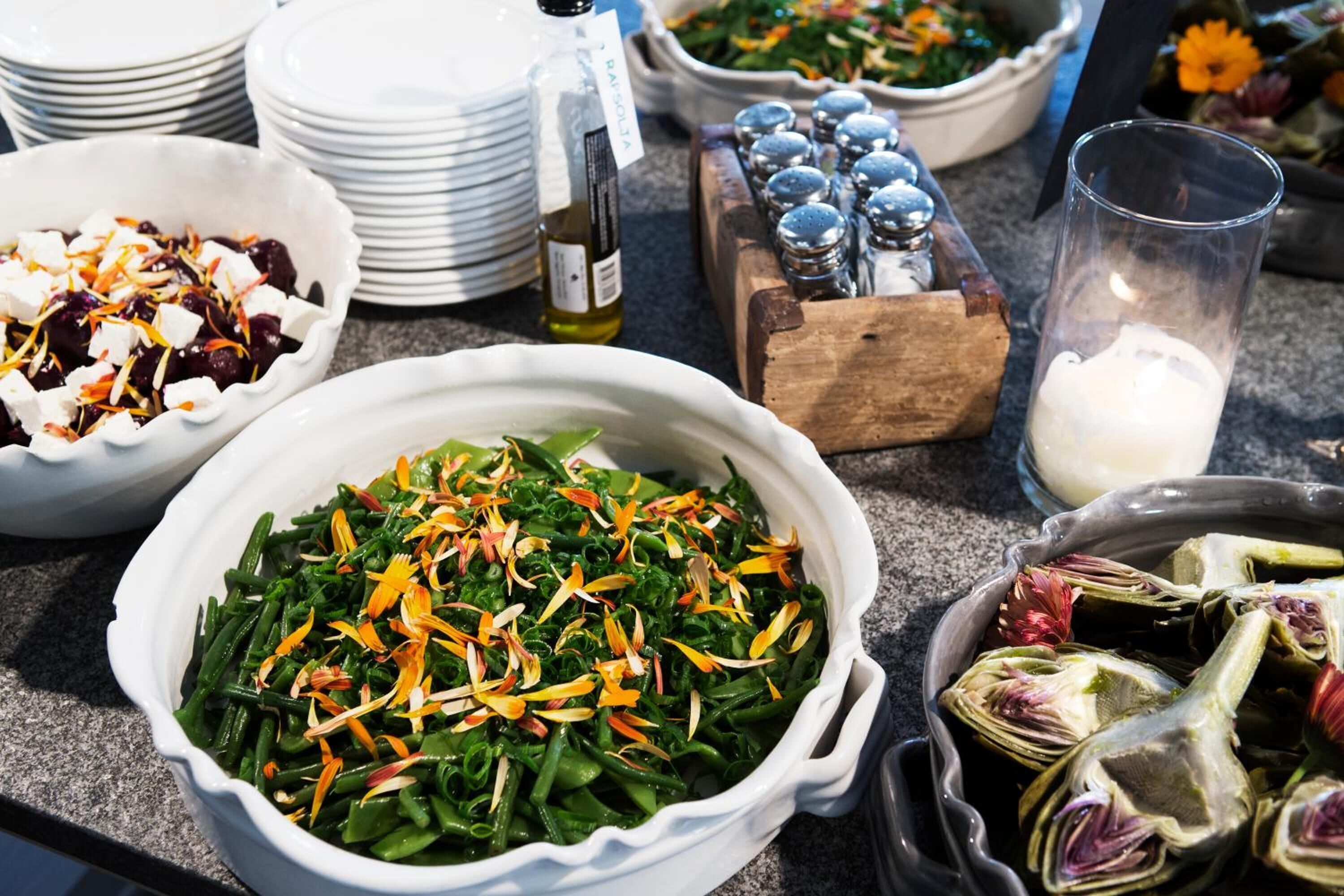 lunch and dinner served, local cuisine