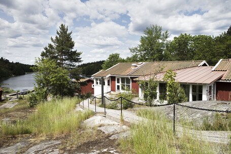 Skeviks Gård - view 2