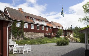 Mặt tiền nơi lưu trú