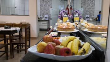 Desayuno continental incluido todos los días 