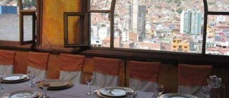 Petit déjeuner buffet compris tous les jours