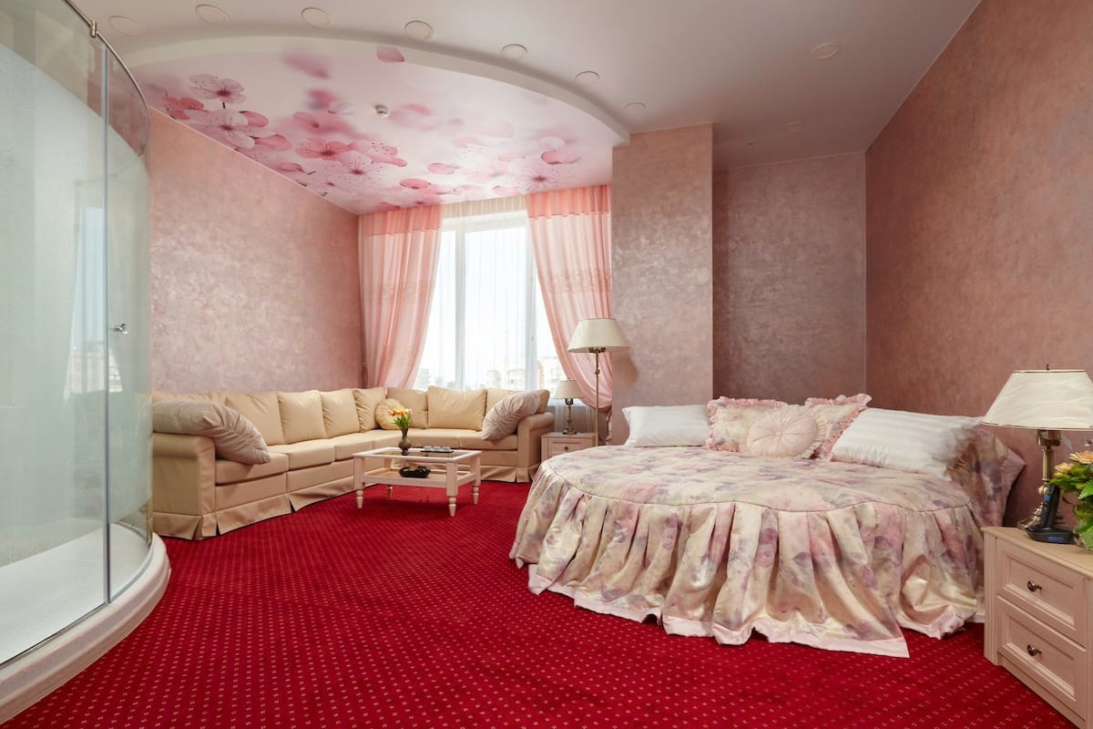Suite, Jetted Tub | Bathroom | Free toiletries, hair dryer, towels