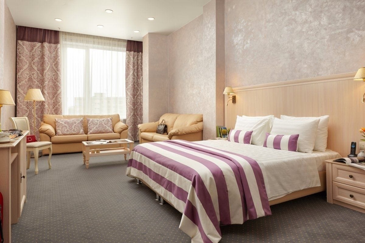 Superior Double or Twin Room | In-room safe, desk, soundproofing, iron/ironing board