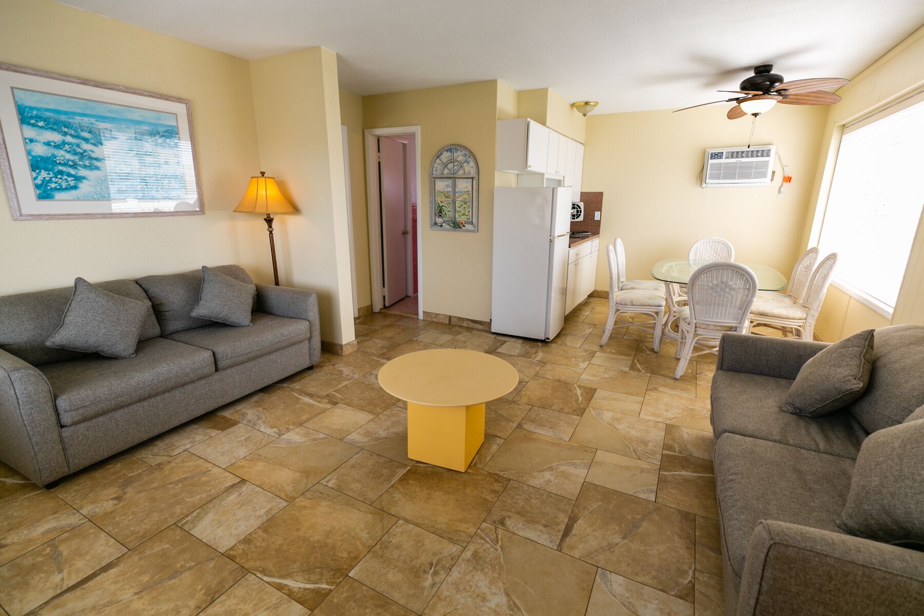 Comfort Suite, Non Smoking, Pool View | Living area | 32-inch TV with cable channels