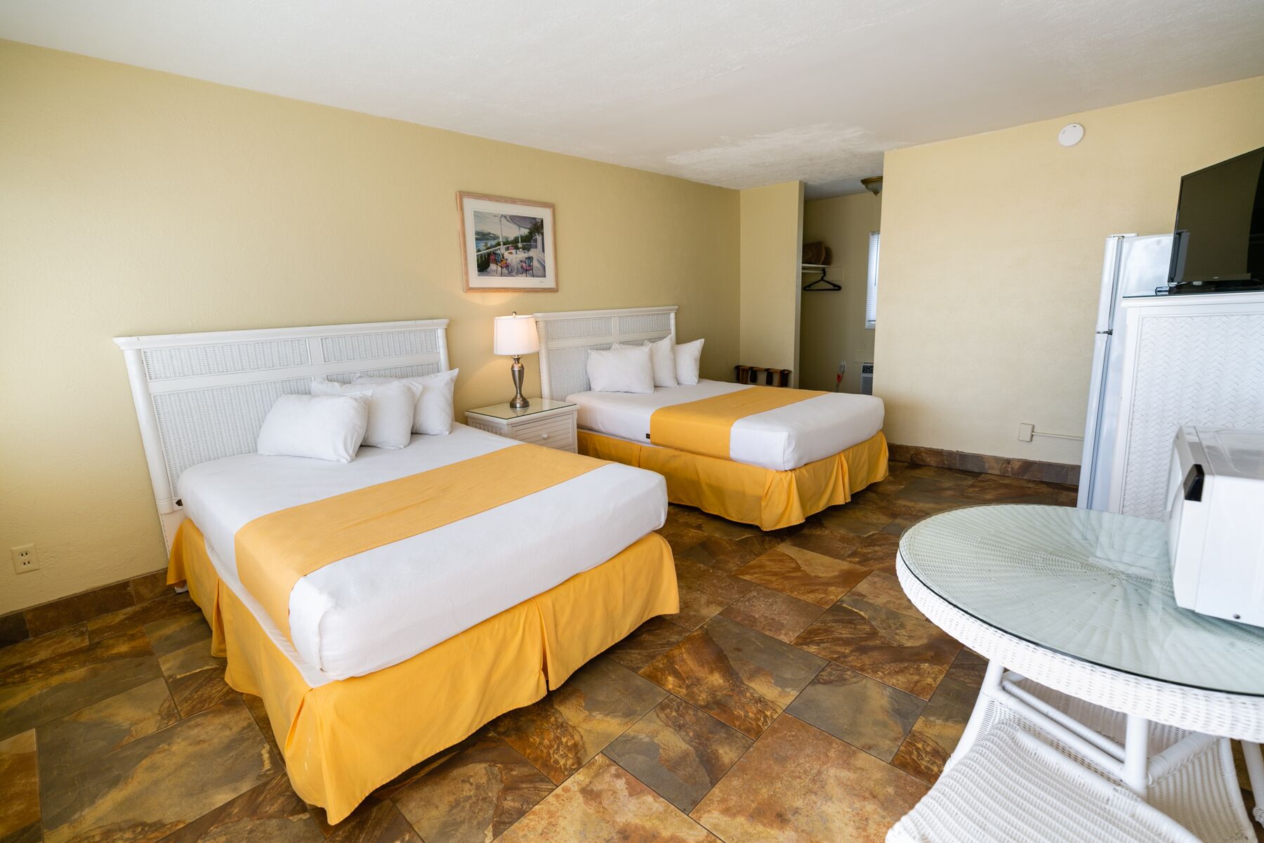 Free WiFi, bed sheets