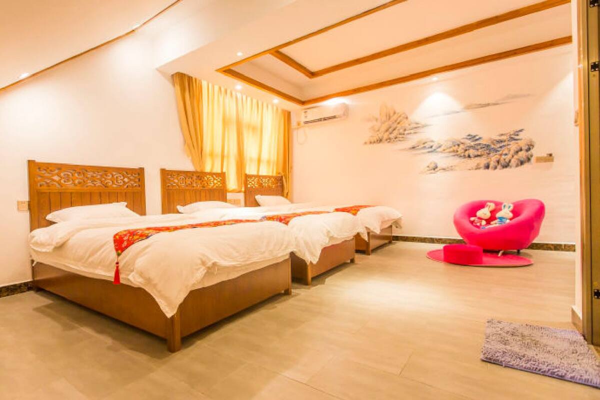 Triple Room | Desk, blackout drapes, free WiFi